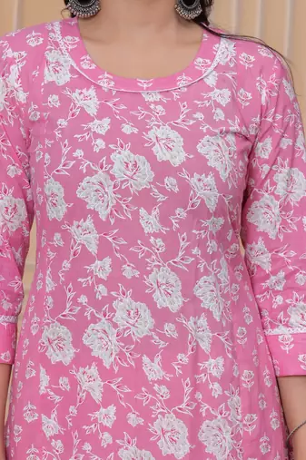 Pink  floral printed  stright kurta trouser set with printed dupatta