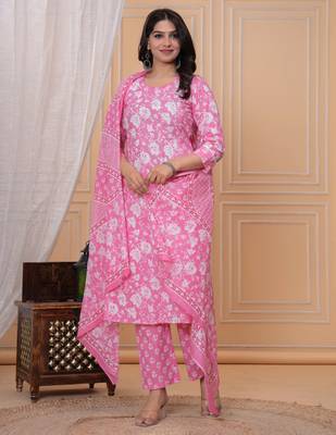 Pink  floral printed  stright kurta trouser set with printed dupatta 5