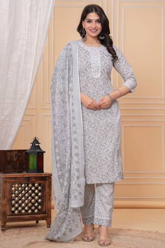 Grey floral printed stright kurta trouser set with printed dupatta