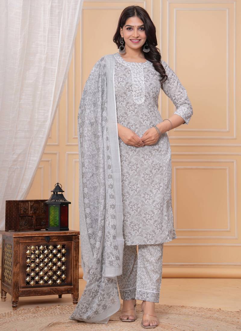 Grey floral printed stright kurta trouser set with printed dupatta