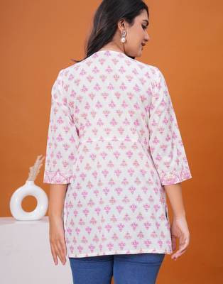 White & pink butta flared printed kurta 3
