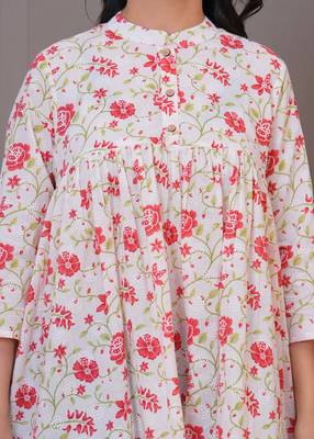 White & red floral printed flared pamplum top 2