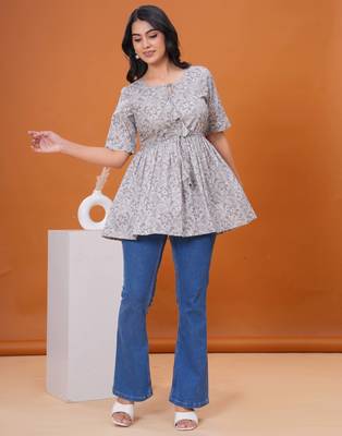 Gery floral printed flared pamplum top 1