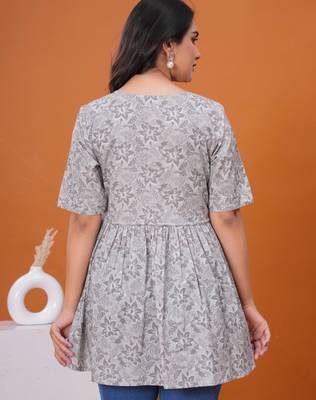 Gery floral printed flared pamplum top 3