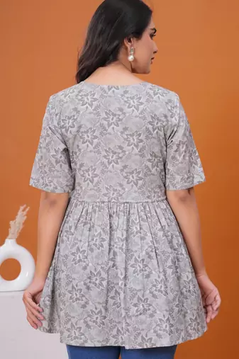 Gery floral printed flared pamplum top