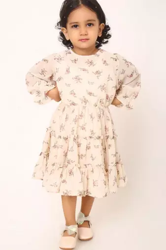 Trendy yet stylish two-piece cotton blend set for baby girls- beige multi