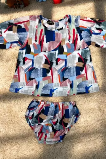 Stylish two-piece cotton blend set for baby girls-blue multi