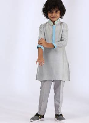 Grey plain satin kurta pyjama 1
