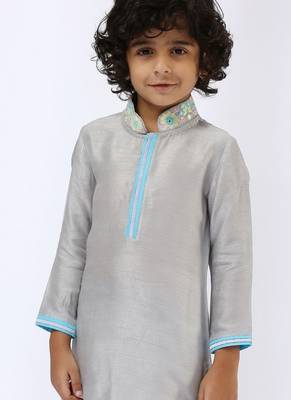 Grey plain satin kurta pyjama 3