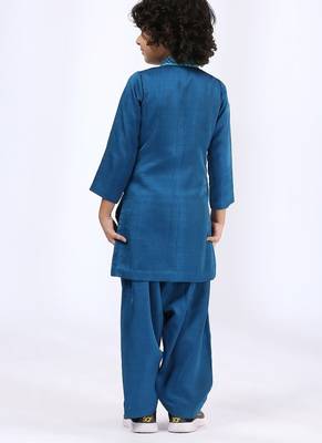 Blue plain satin kurta pyjama 3