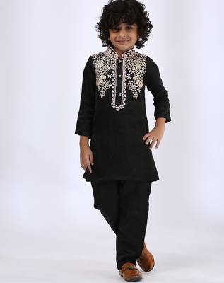 Black embroidered satin kurta pyjama 1