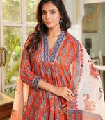Women orange rayon blend floral printed straight kurta palazzos with dupatta