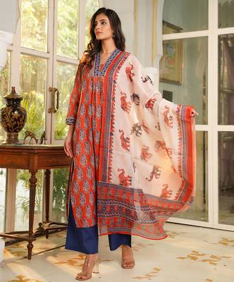 Women orange rayon blend floral printed straight kurta palazzos with dupatta 3