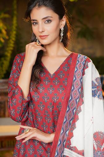 Women maroon rayon blend floral printed a-line kurta palazzos with dupatta