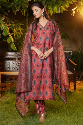 Women maroon rayon blend ethnic motifs printed straight kurta trousers with dupatta
