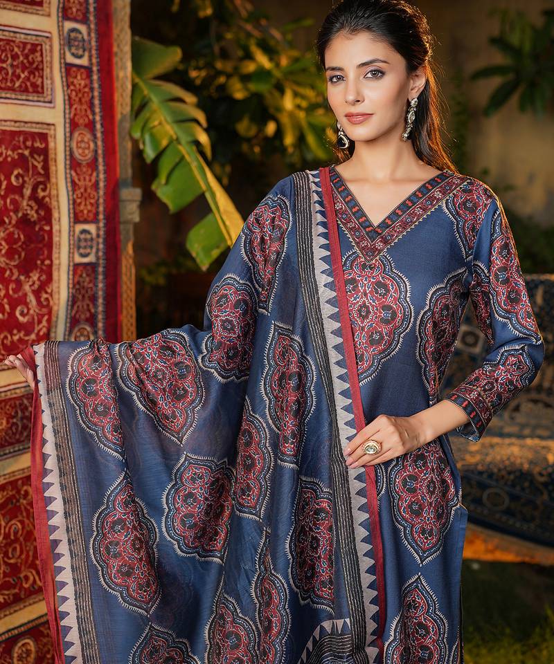 Women blue rayon blend ethnic motifs printed straight kurta trousers with dupatta