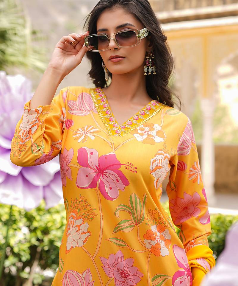 Women yellow silk blend floral printed straight kurta trousers with dupatta