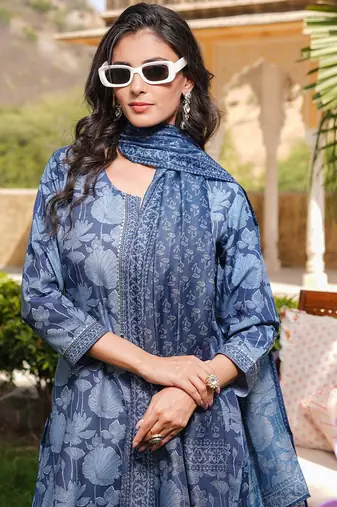 Women blue rayon blend floral printed straight kurta trousers with dupatta