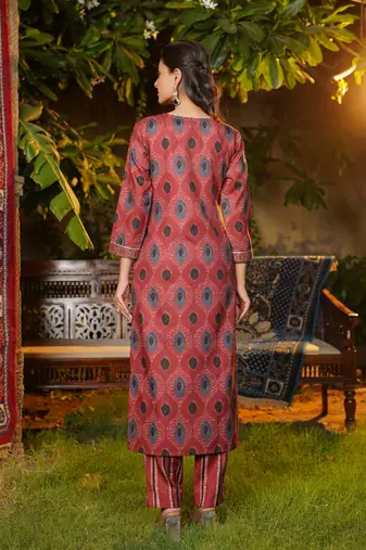 Women maroon rayon blend ethnic motifs printed straight kurta trousers with dupatta