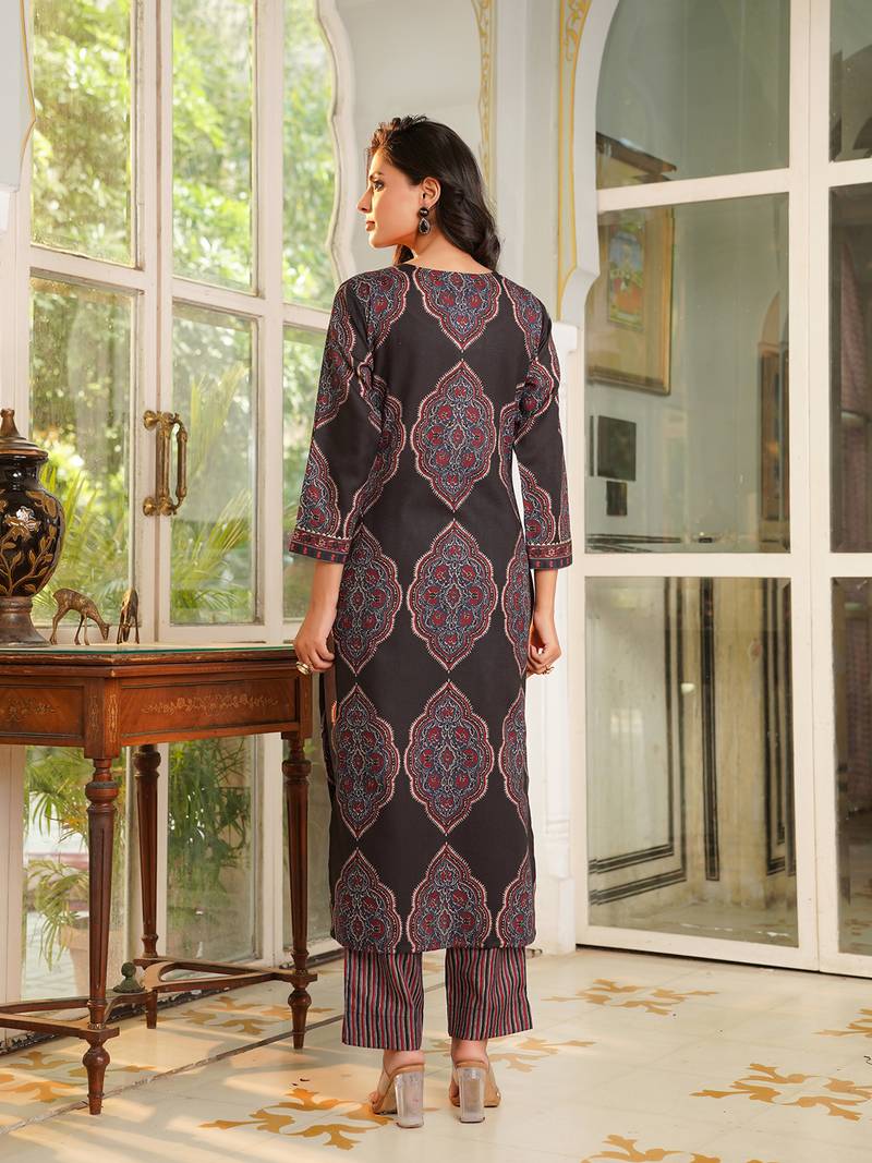 Women black rayon blend ethnic motifs printed straight kurta trousers with dupatta