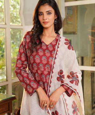 Women maroon rayon blend floral printed a-line kurta palazzos with dupatta 1