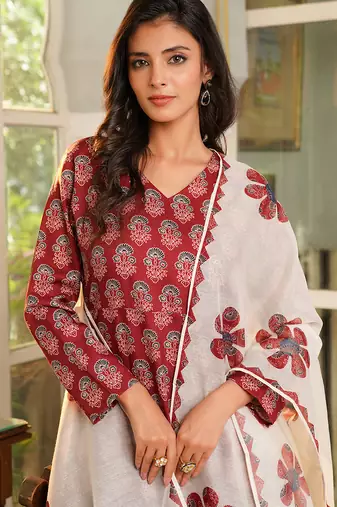 Women maroon rayon blend floral printed a-line kurta palazzos with dupatta