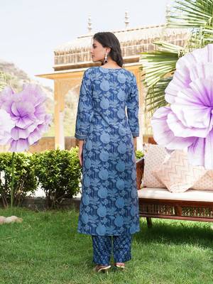 Women blue rayon blend floral printed straight kurta trousers with dupatta 4