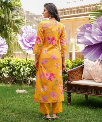 Women yellow silk blend floral printed straight kurta trousers with dupatta 4