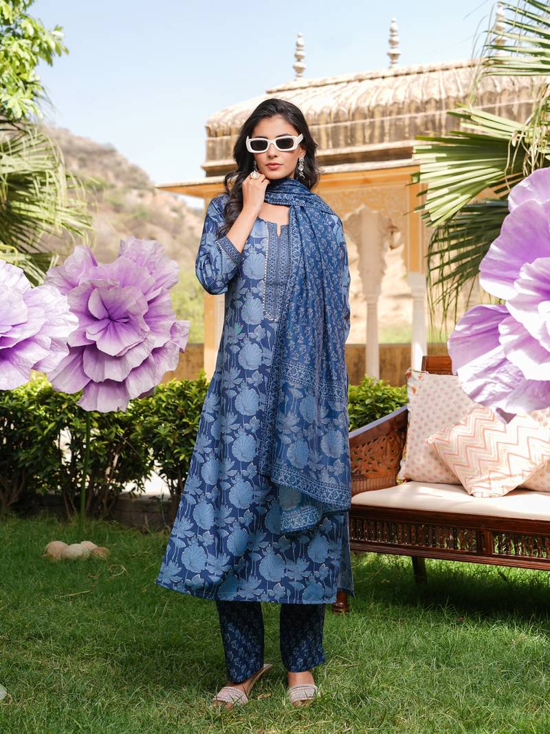 Women blue rayon blend floral printed straight kurta trousers with dupatta