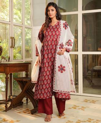 Women maroon rayon blend floral printed a-line kurta palazzos with dupatta 3