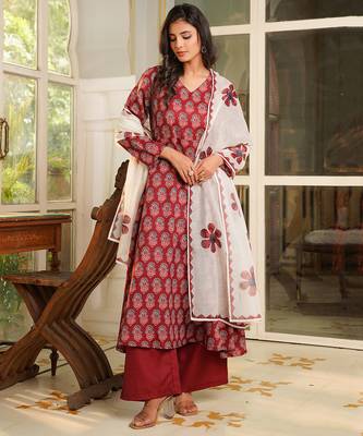 Women maroon rayon blend floral printed a-line kurta palazzos with dupatta 5