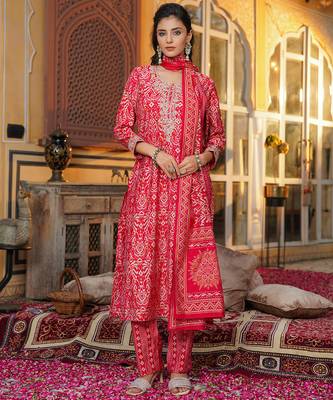 Women red silk blend ikat embroidered straight kurta trousers with dupatta 5