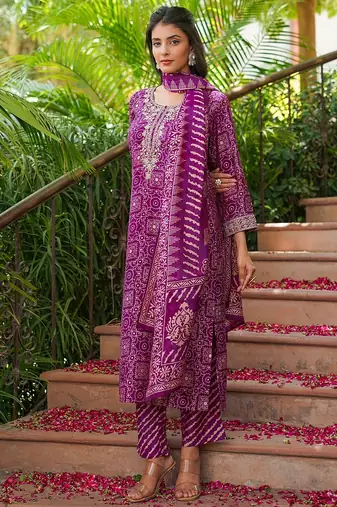 Women purple silk blend floral embroidered straight kurta trousers with dupatta