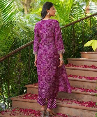 Women purple silk blend floral embroidered straight kurta trousers with dupatta 4