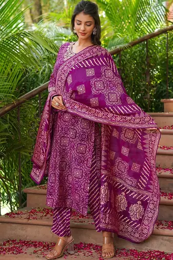 Women purple silk blend floral embroidered straight kurta trousers with dupatta