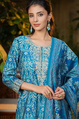 Women blue silk blend ikat printed straight kurta trousers with dupatta