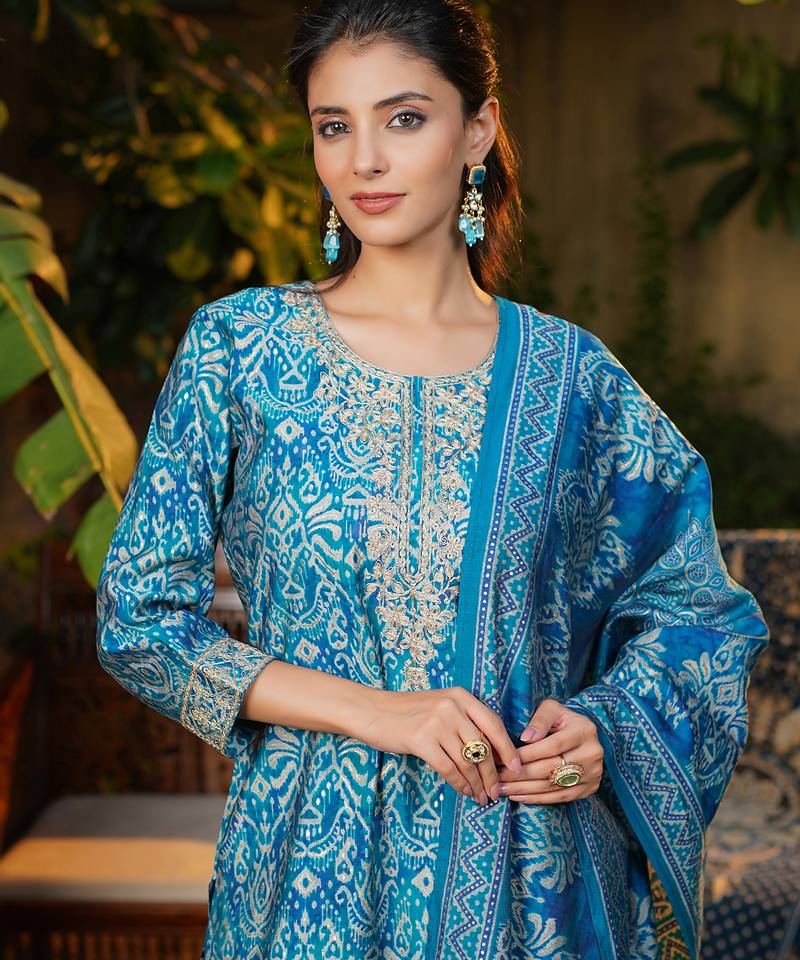 Women blue silk blend ikat printed straight kurta trousers with dupatta