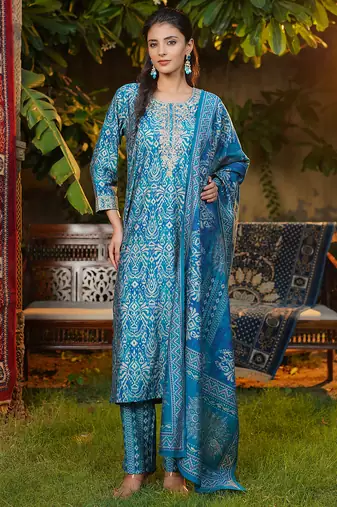 Women blue silk blend ikat printed straight kurta trousers with dupatta