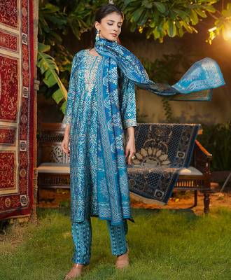 Women blue silk blend ikat printed straight kurta trousers with dupatta 3