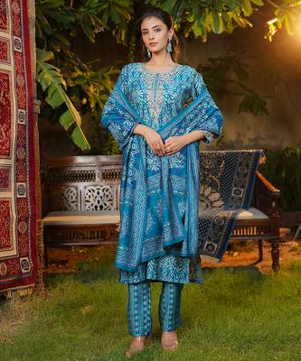 Women blue silk blend ikat printed straight kurta trousers with dupatta 5