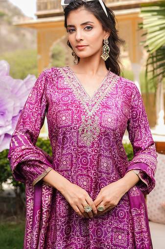 Women purple silk blend floral embroidered straight kurta trousers with dupatta