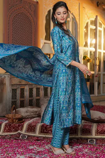Women blue silk blend ikat printed straight kurta trousers with dupatta