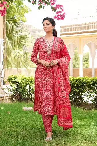 Women red silk blend ikat printed straight kurta trousers with dupatta