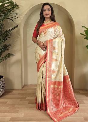 White Kanchipuram silk blend Saree 1