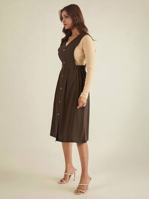 Brown solid pinafore dress with button 2