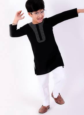 Black cotton plain kurta pyjama 2