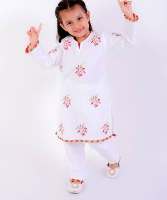 White cotton embroidered kurta set 4