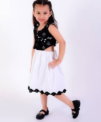 Black & white cotton embroidered dress 4