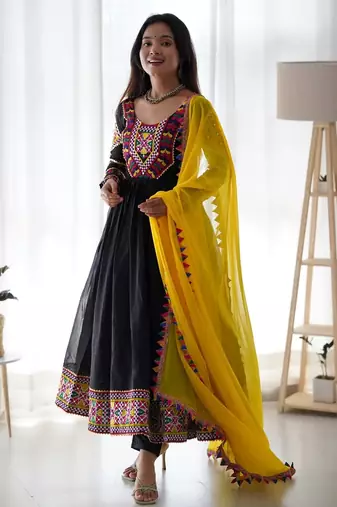 Dandiya Navratri Full Flared Black Anarkali With Embroidered Dupatta