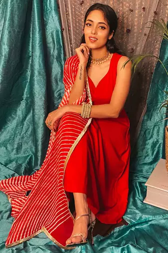 Red embroidered Floral Suit Set With Dupatta  Festival Wear Suit Set